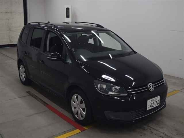 70051 Volkswagen Golf touran 1TCAV 2013 г. (MIRIVE Osaka)